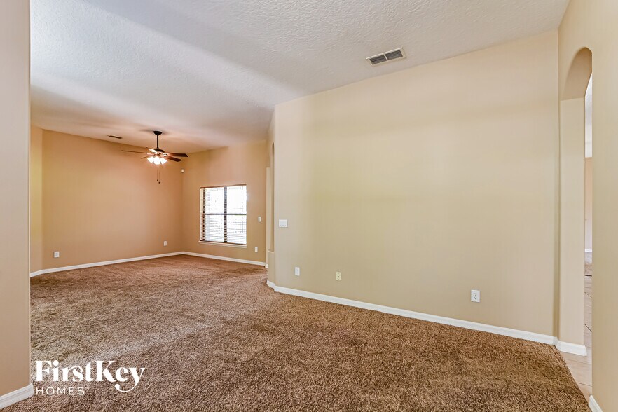 Building Photo - 1521 Clapton Dr