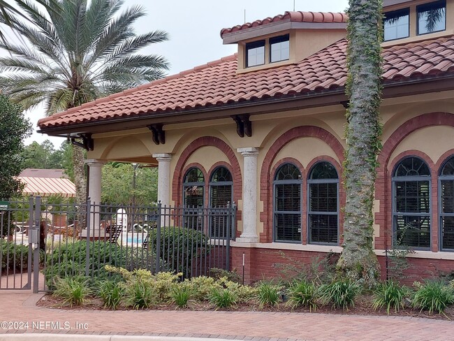 Building Photo - 177 Richmond Dr