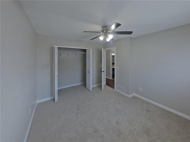 Building Photo - 1442 Laurel Ave