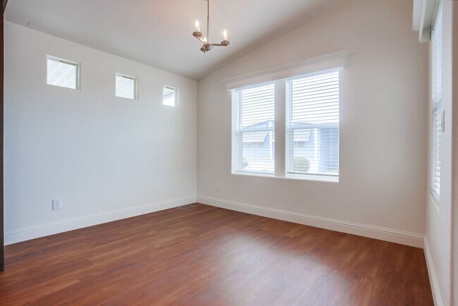 Building Photo - Manufactured Home in Casitas del Sol, 55+ Community
