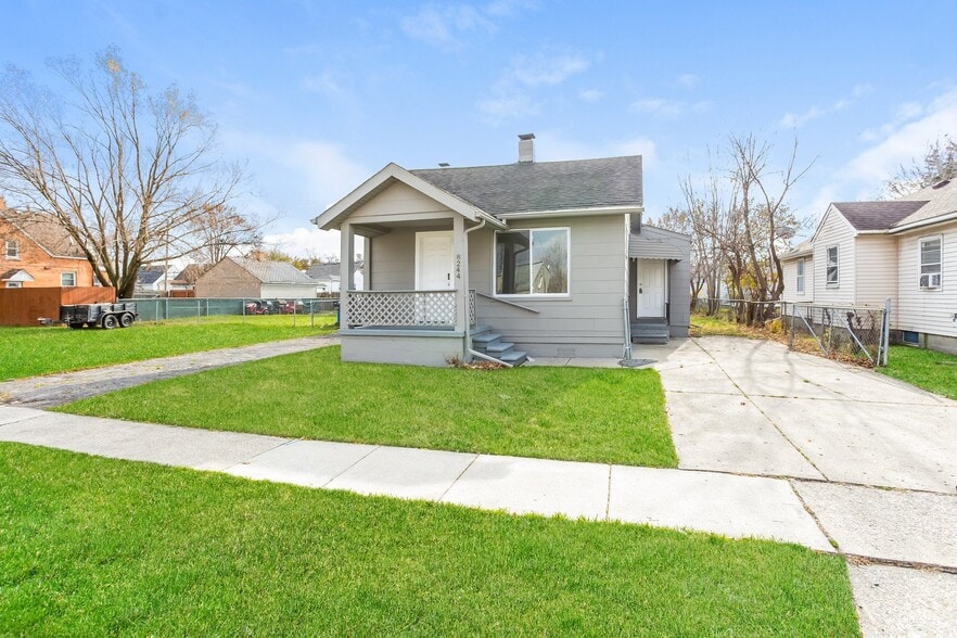 Building Photo - 8244 Cadillac Ave