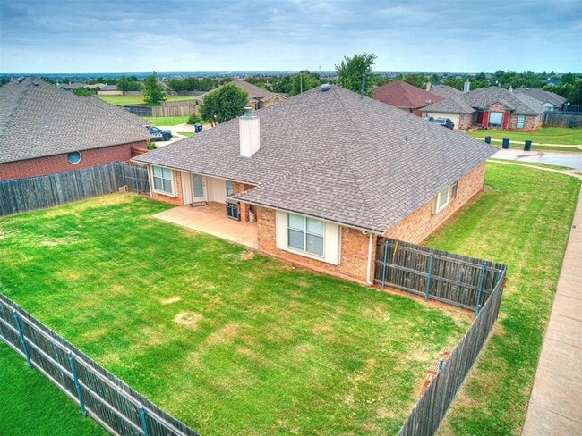 Building Photo - 2700 NW 161st Cir