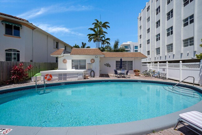 Building Photo - 1770 E Las Olas Blvd