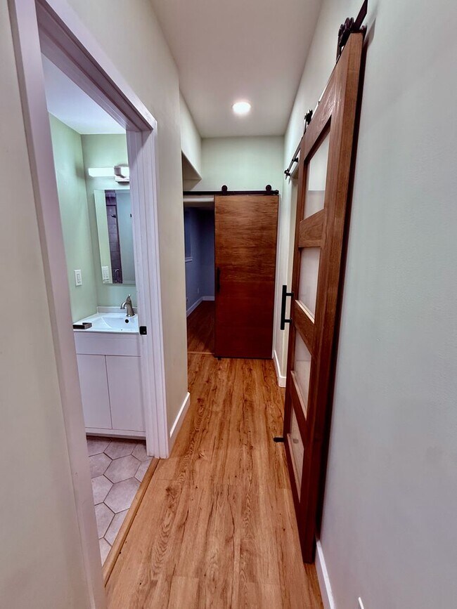 Building Photo - 1226 Snyder Ave