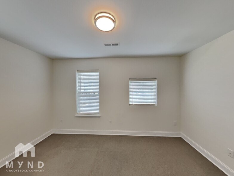 Building Photo - 2384 Eagle Creek Ct
