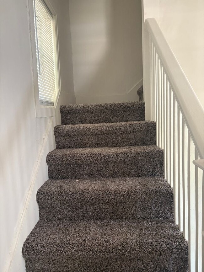 Building Photo - Charming 4-Bed, 2-Bath Home on Corner Lot ...