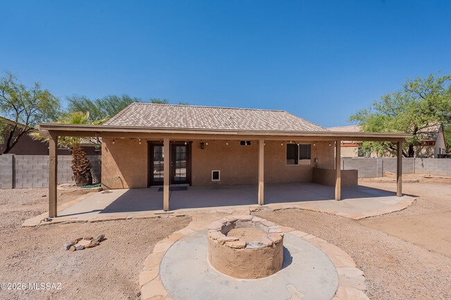 Building Photo - 8515 Placita De Lorena