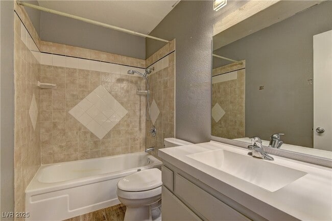 Building Photo - 3959 Avila St