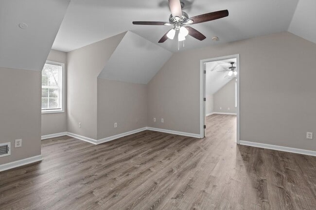 Building Photo - 631 Saddlewood Dr