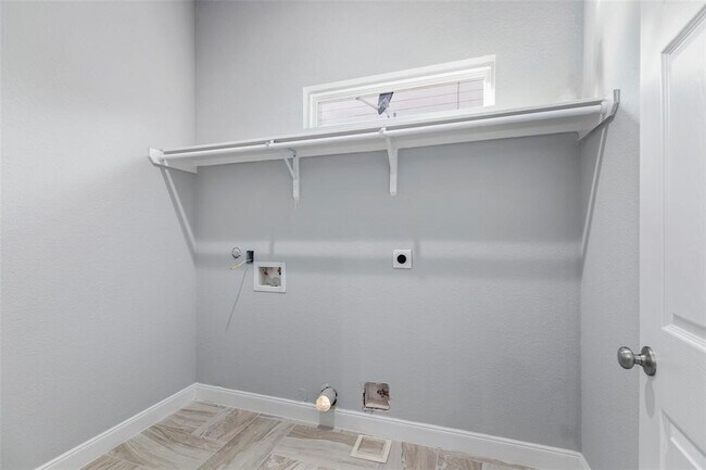 Building Photo - 17403 Harmony Hill Dr