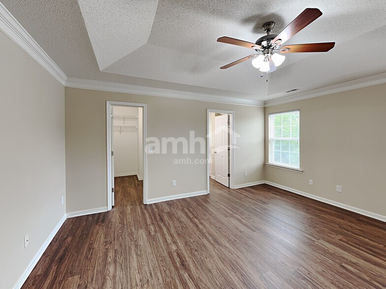 Building Photo - 4928 Alenja Ln