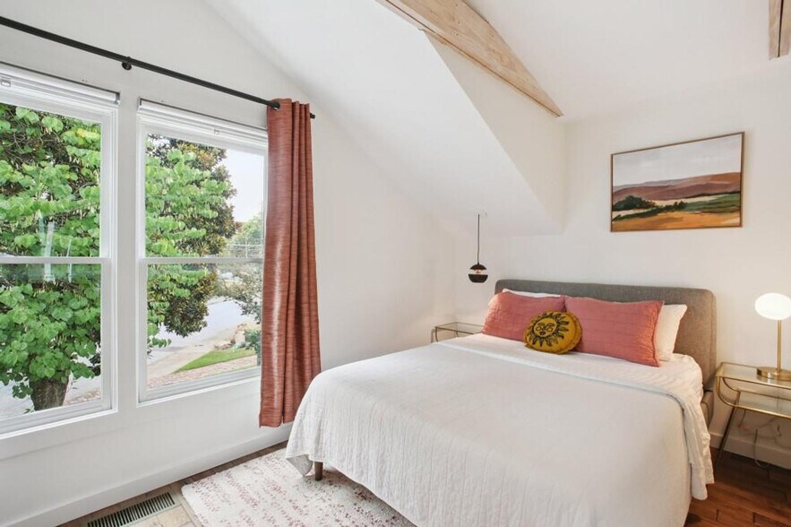 Building Photo - 69 Randolph St NE