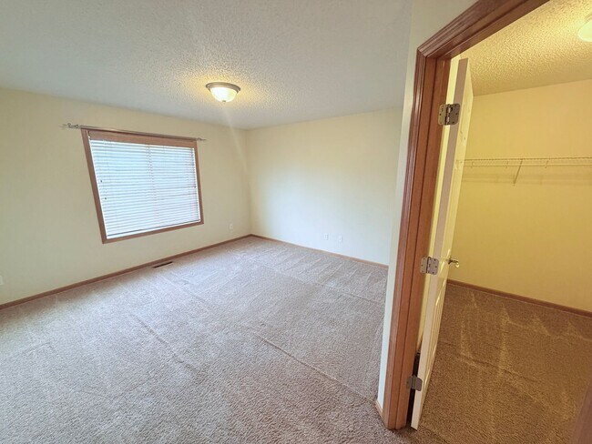 Building Photo - Spacious Bailey’s Arbor Townhome! 2BR + Bonus Living Room & Resort-Style Amenities!!
