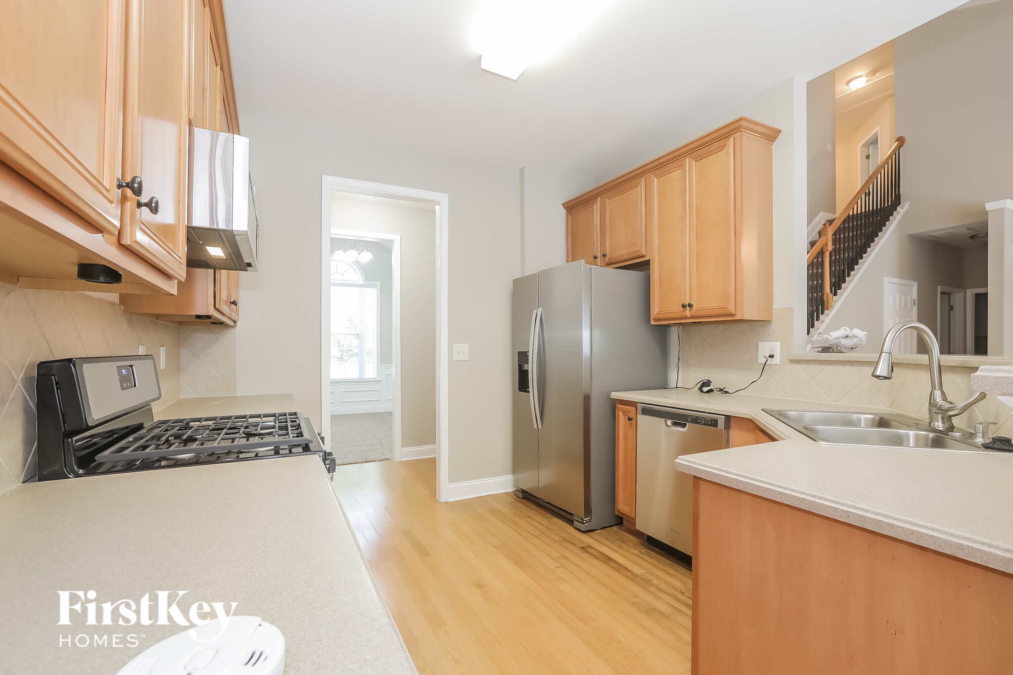 Building Photo - 495 Roland Manor Dr