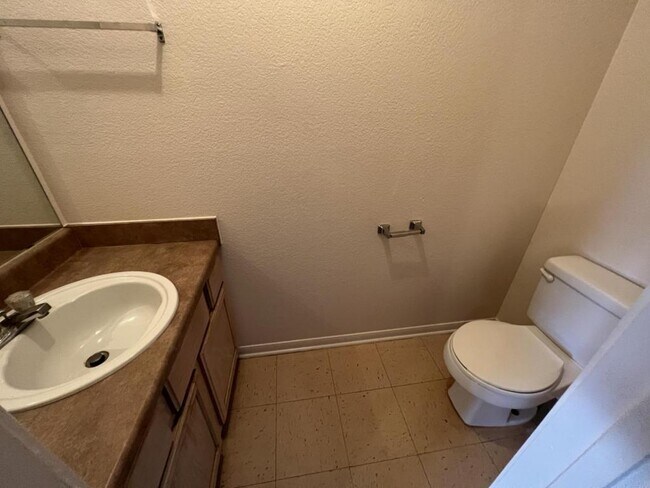 Building Photo - 2811 Cantabrian Dr