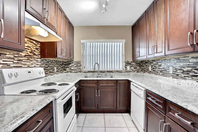 Building Photo - 3124 W Burke St