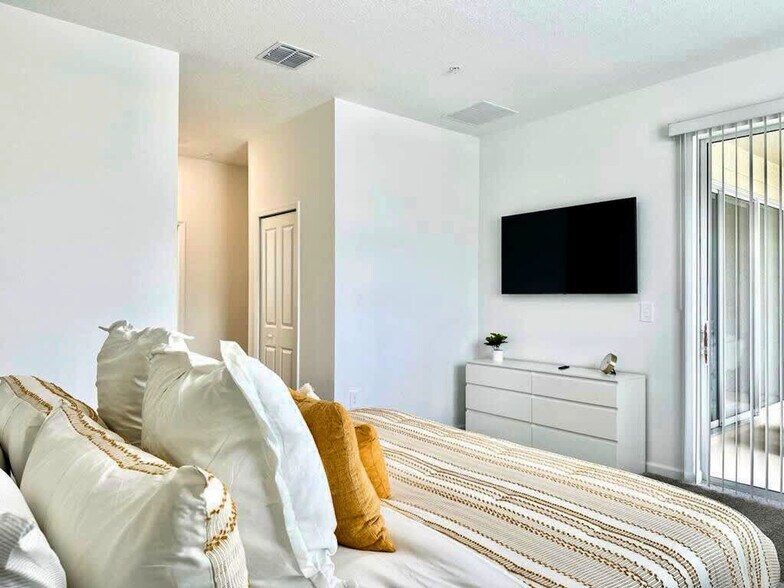 Building Photo - 8867 Cabot Cliffs Dr