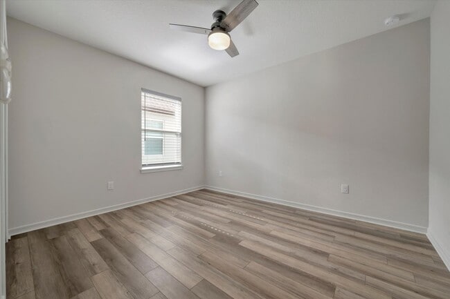 Building Photo - Newer Build - Parrish 3 Bedroom Home with ...