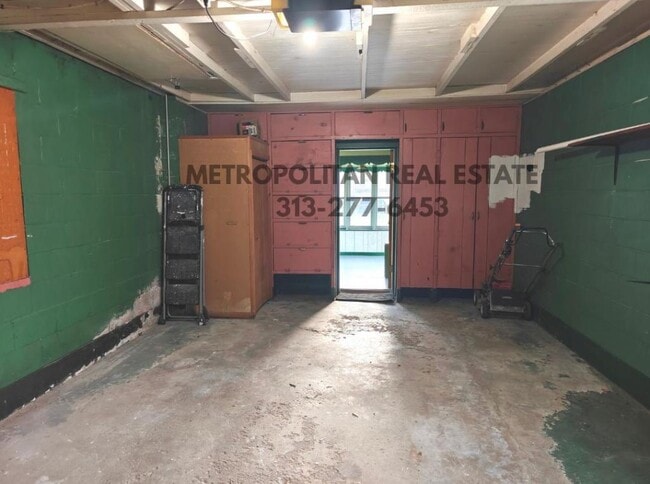 Building Photo - 5349 Campbell St