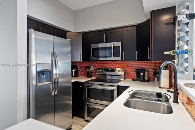 Building Photo - 3155 NE 184th St