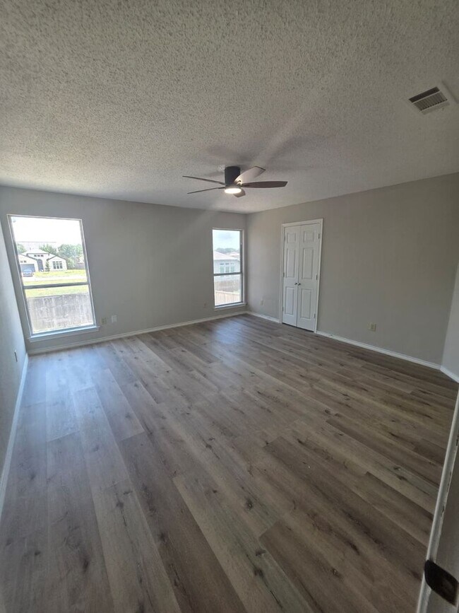 Building Photo - Spacious 4-Bedroom Home with Pool & Spa in...