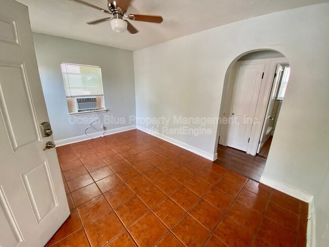 Building Photo - 1310 28th St N