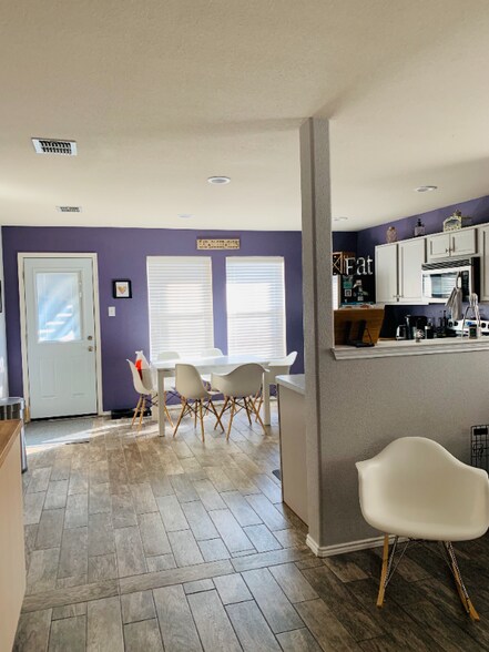 Building Photo - 16448 Cowboy Trail