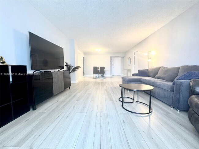 Building Photo - 3800 S Ocean Dr