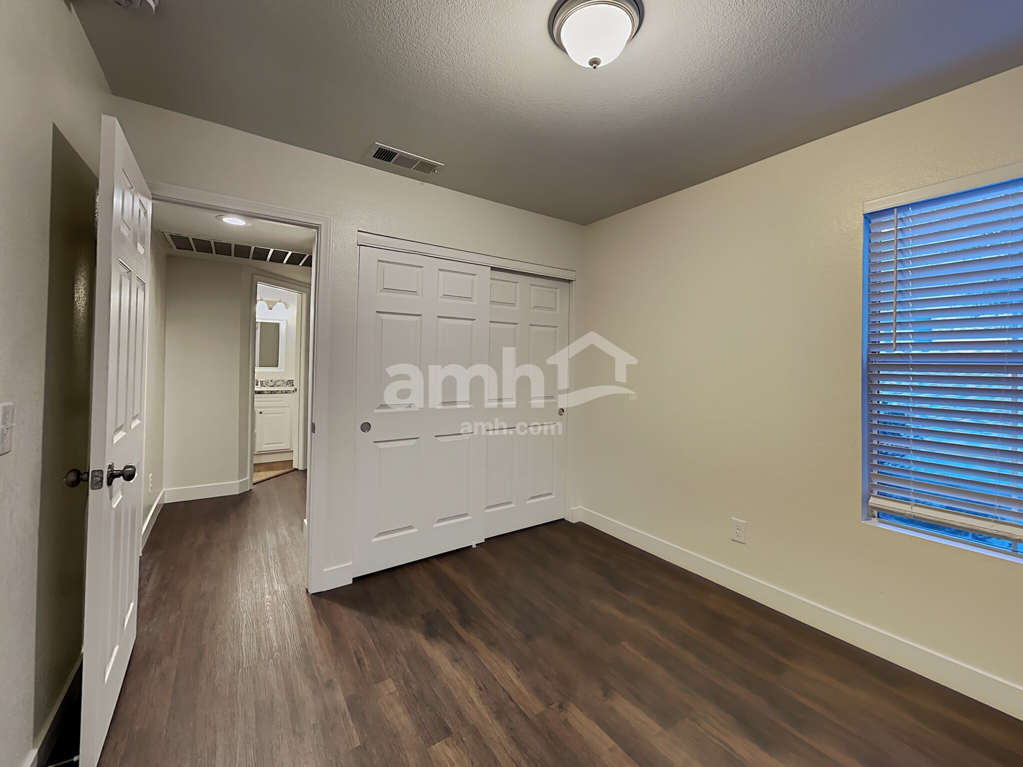 Building Photo - 6130 Peach Blossom Ln