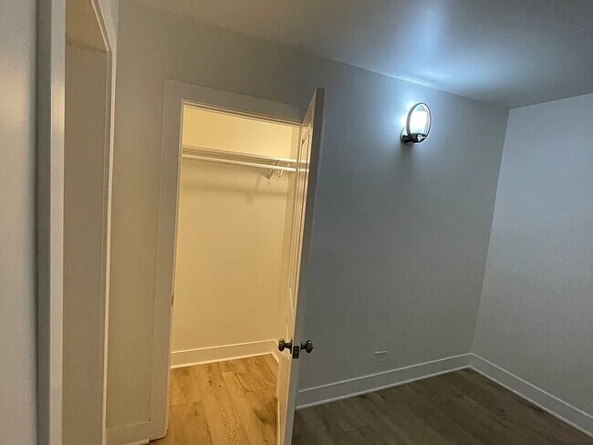 Building Photo - 269 E Woodland Rd