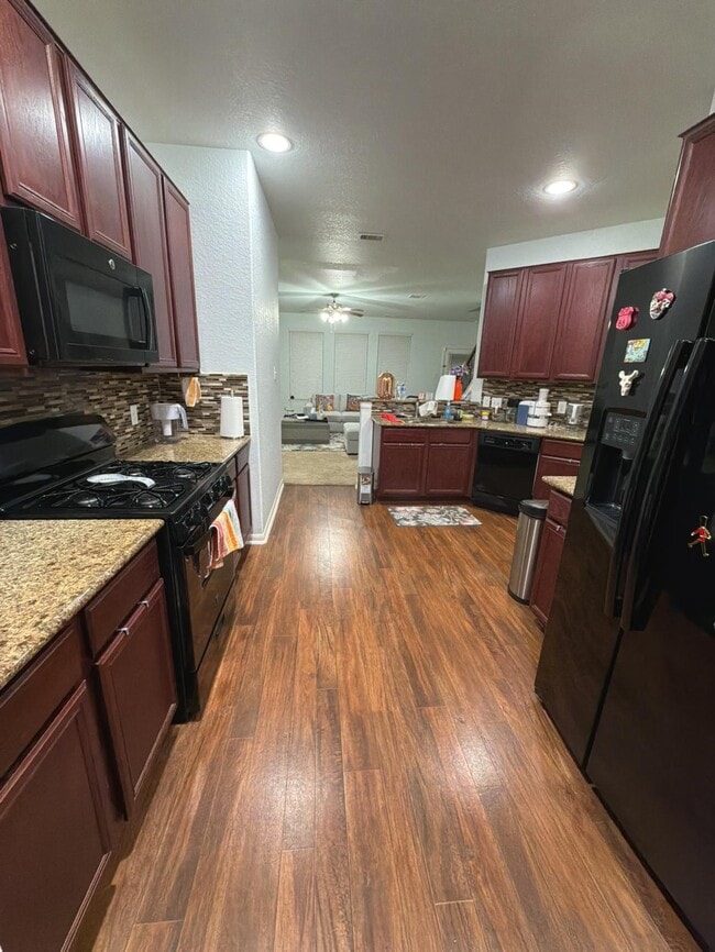 Building Photo - 2623 Hunters Side Trl