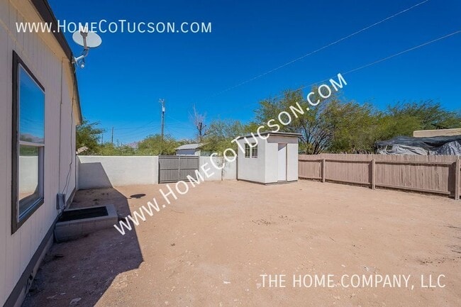 Building Photo - 2628 N Fontana Ave