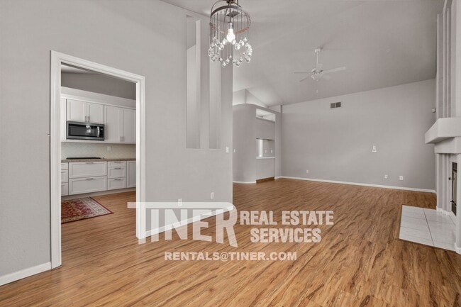 Building Photo - 2337 Fallwater Ln