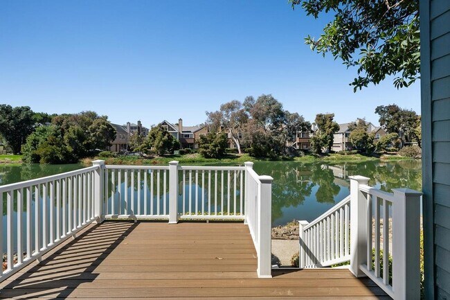 Building Photo - 845 Columbia Cir