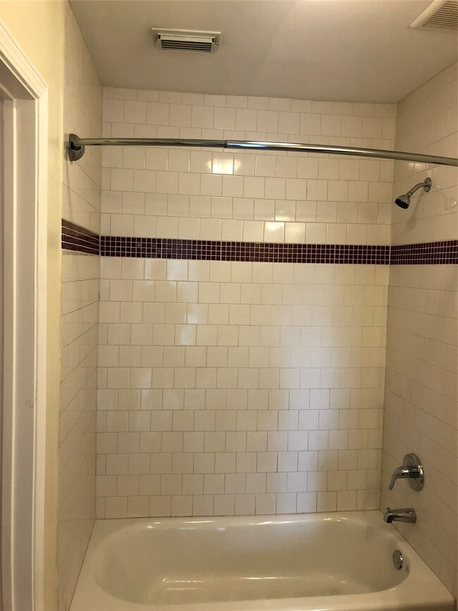 Building Photo - 4927 Leeland St