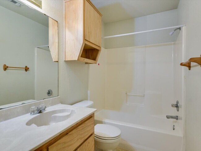 Building Photo - 3805 El Paso Dr