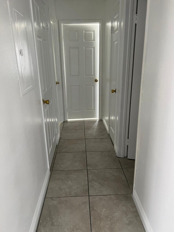 Building Photo - 5260 Carriellen Ln