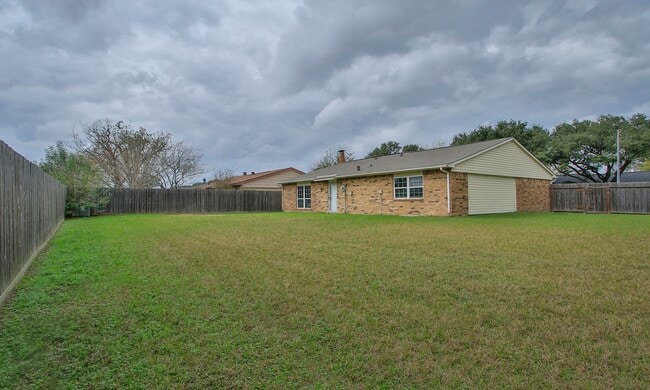 Building Photo - 17407 Autumn Trails Ln