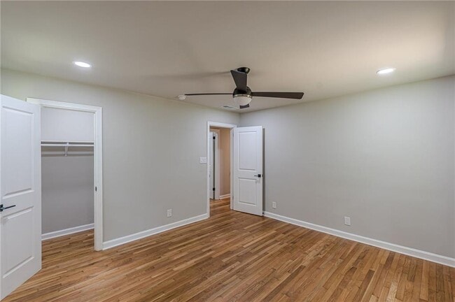 Building Photo - 1624 Dodson Dr SW