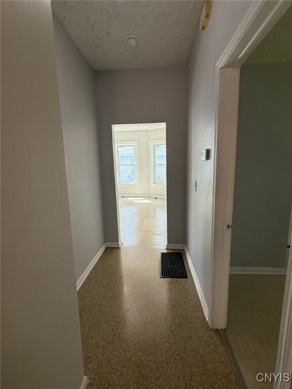 Building Photo - 302 Kellogg St