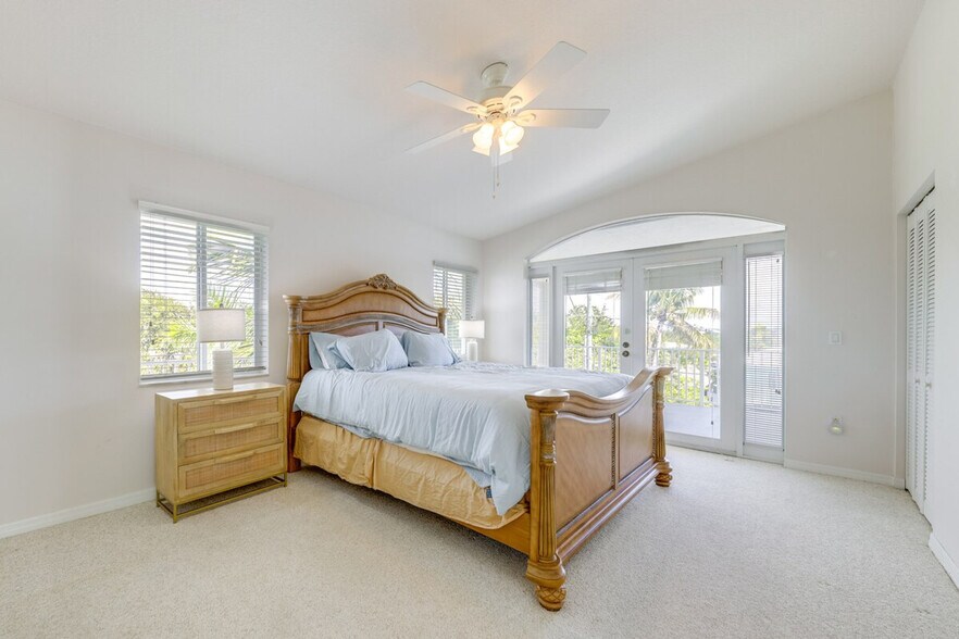 Building Photo - 247 Apache St