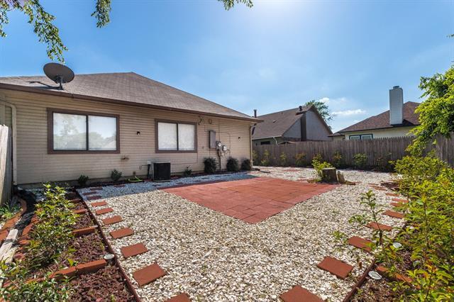 Building Photo - 809 Waverly Dr