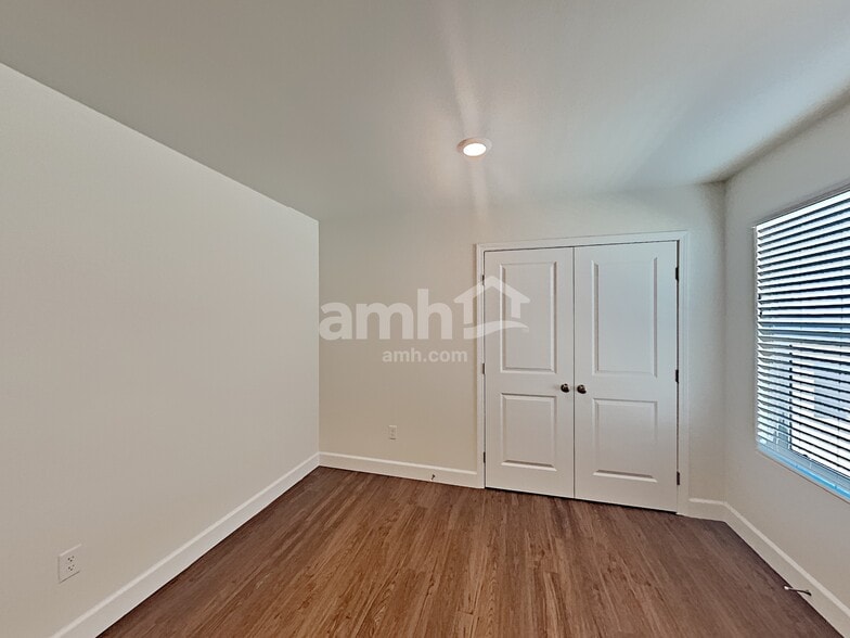 Building Photo - 1458 Garden Swing Ave