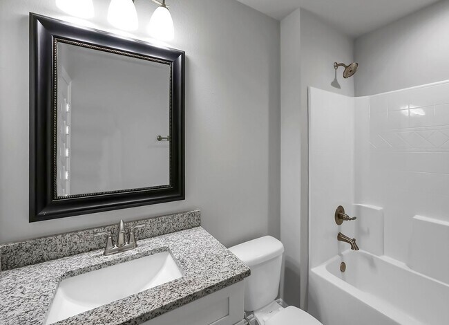 Building Photo - Stunning Rental in Navarre!