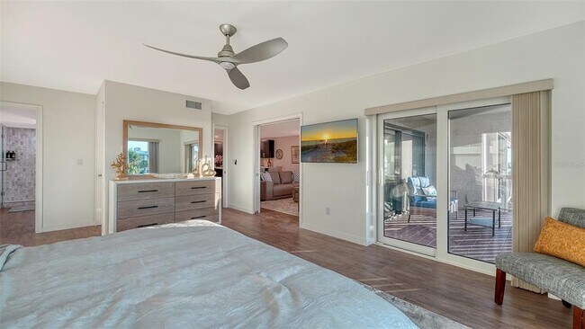 Building Photo - 5757 Gulf of Mexico Dr