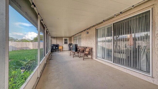 Building Photo - 9206 Gray Fox Ln