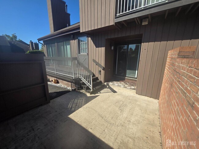 Building Photo - 3612 Bloomingdale Dr