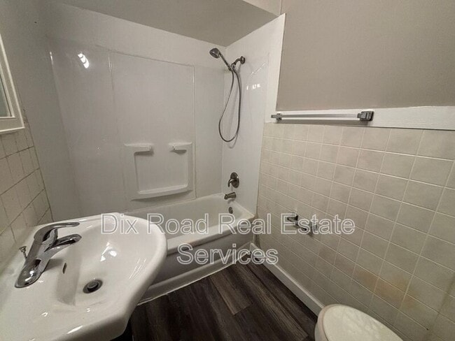 Building Photo - 3018 Tytus Ave