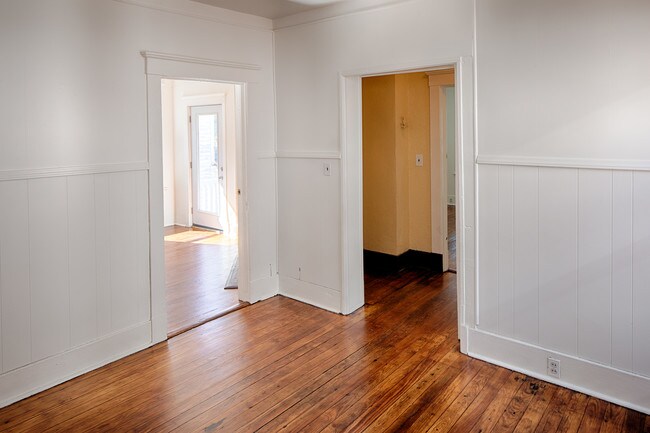 Building Photo - 308 W 40th St
