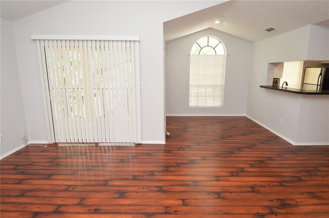 Building Photo - 8605 Mallard Reserve Dr